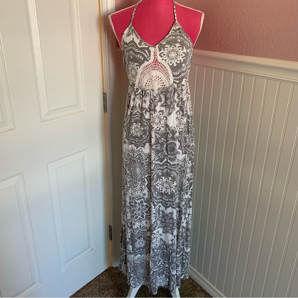 Rip Curl Grey Cream Patterned Tie Halter Dress with Crochet Detail size Small
